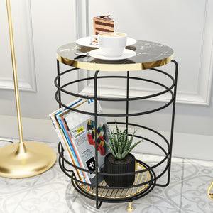 Wiklinowy stolik Padasjoki o marmurowym wyglądzie, czarny [en.casa]