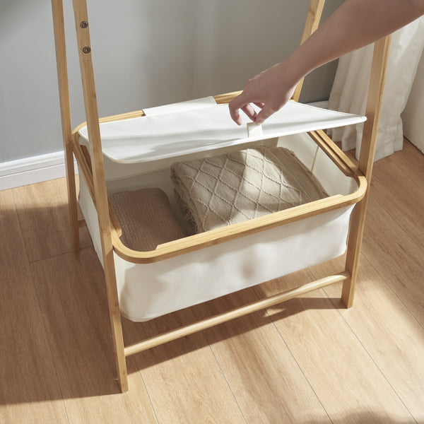 Bambusowy stojak na płaszcze Iitti [en.casa]