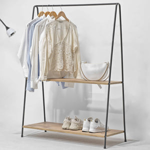 Wieszak na ubrania Bramsnæs z 2 półkami 139 x 100 x 46 cm czarny / orzechowy [en.casa]