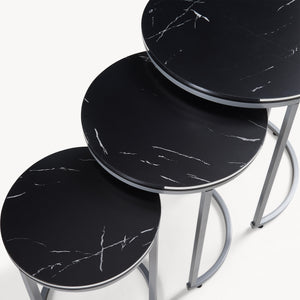 Zestaw 3 stolików Bornholm w różnych kolorach. kolory [en.casa]