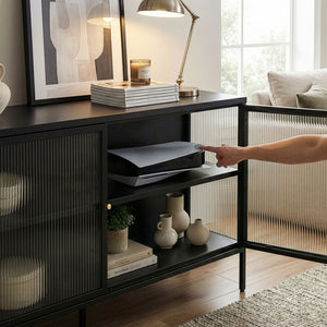 Kredens z witryną Vinterhavn [en.casa]